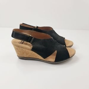 Clarks Helio Float wedge Sandal In Black